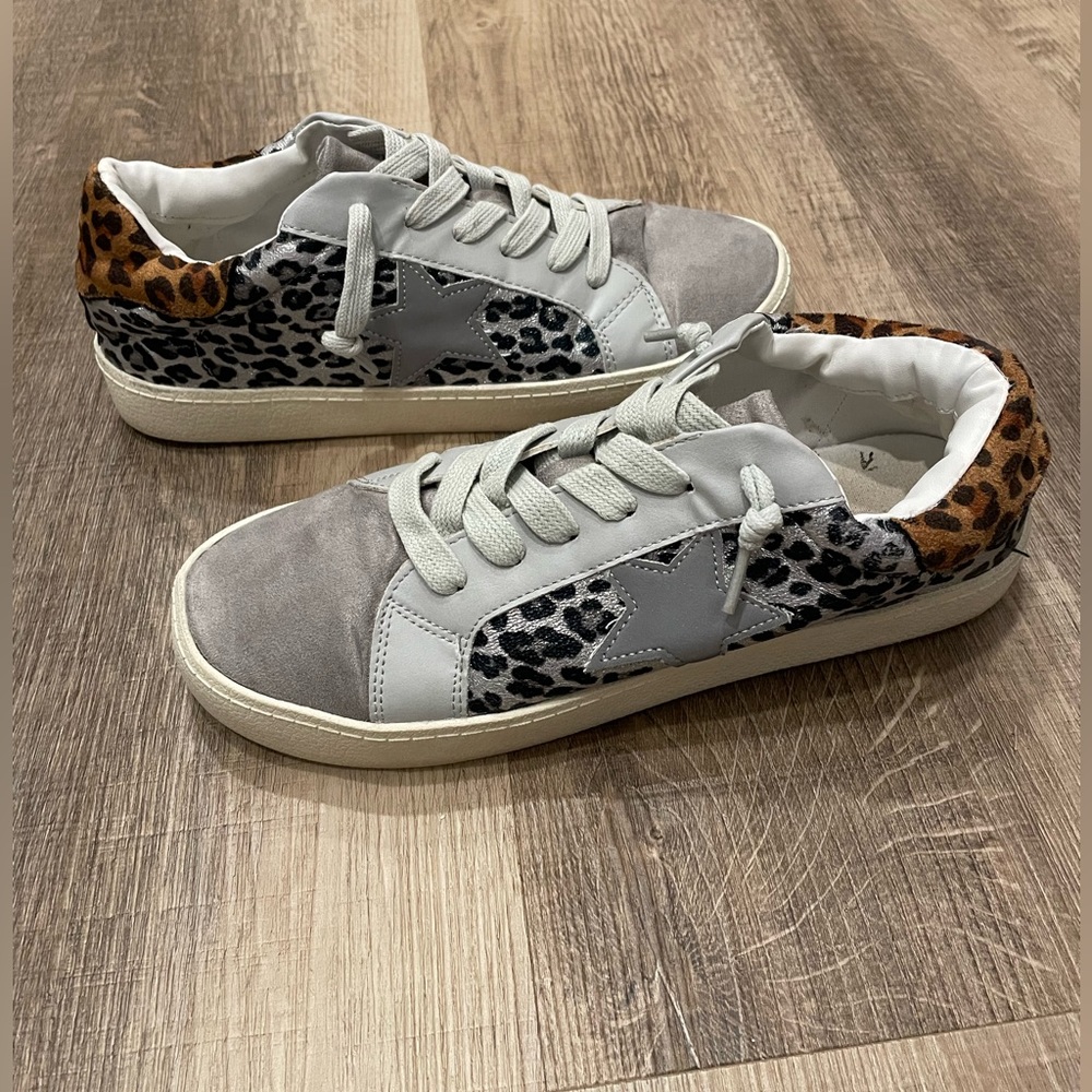 Women’s Madden Girl Larrk animal print shoes size 7.5
